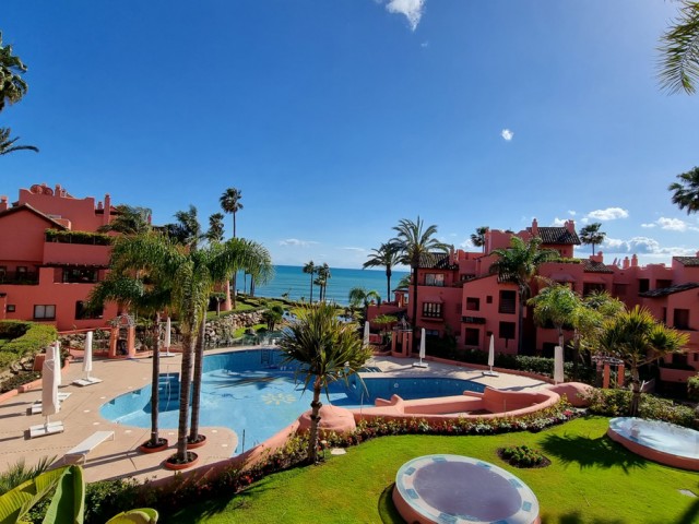 2 Bedrooms Apartment in Estepona