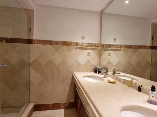 2 Bedrooms Apartment in Estepona