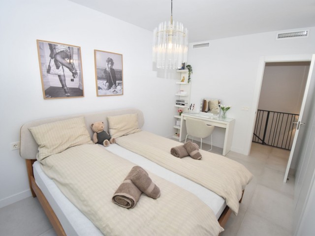 Adosado con 4 Dormitorios  en Mijas Costa