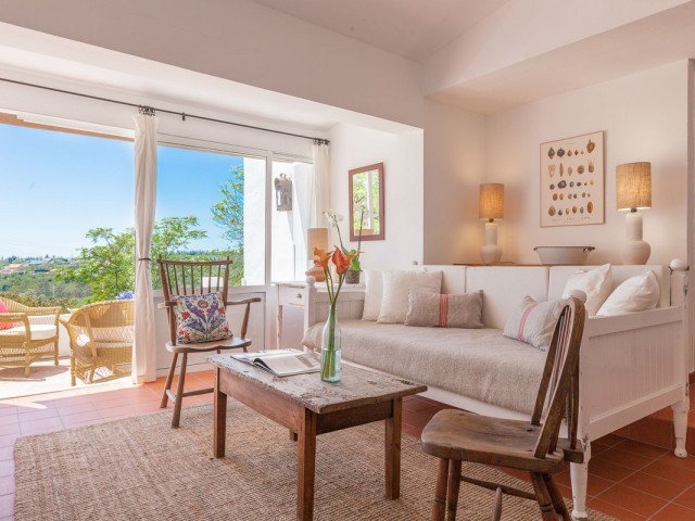 3 Bedrooms Villa in Estepona