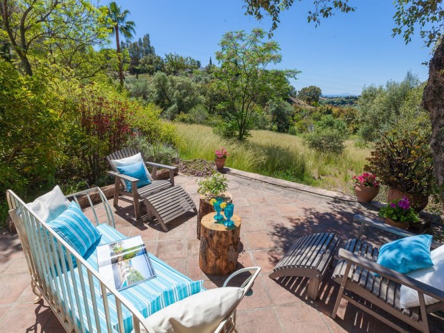 3 Bedrooms Villa in Estepona