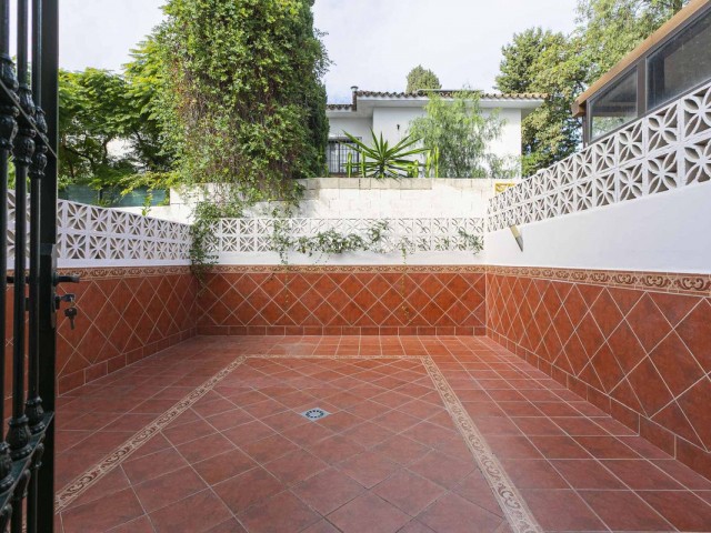 6 Bedrooms Townhouse in Marbella