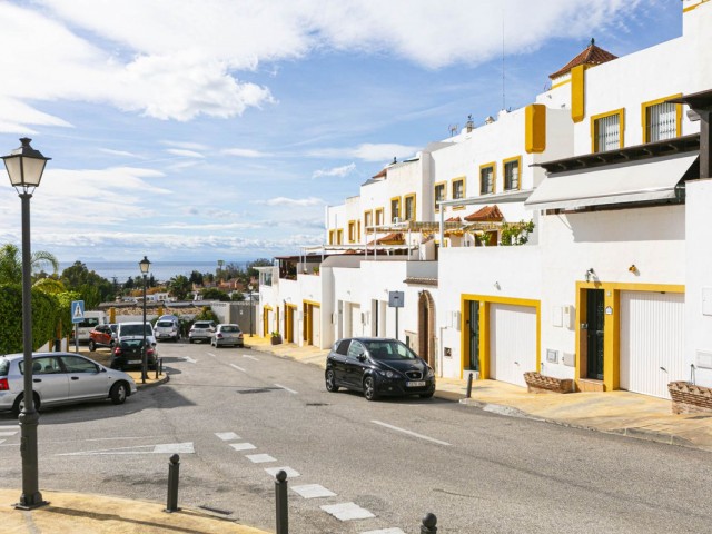 6 Bedrooms Townhouse in Marbella