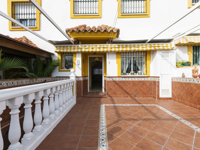 6 Bedrooms Townhouse in Marbella