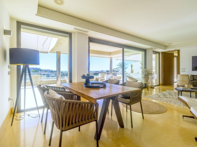 2 Bedrooms Apartment in Nueva Andalucía