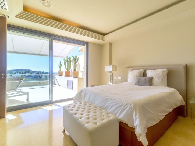 2 Bedrooms Apartment in Nueva Andalucía