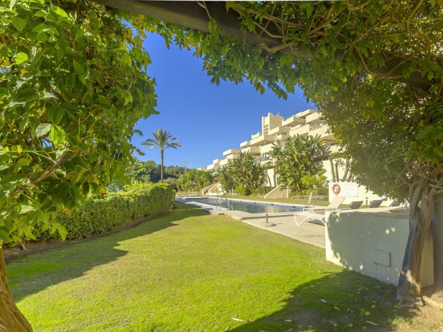 2 Bedrooms Apartment in Nueva Andalucía