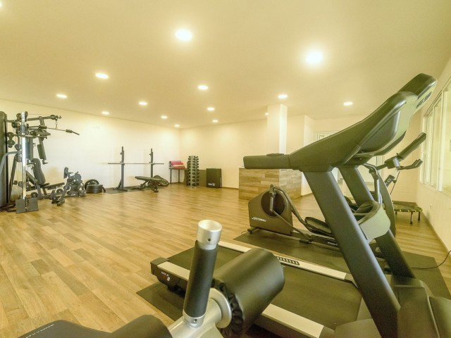 2 Bedrooms Apartment in Nueva Andalucía