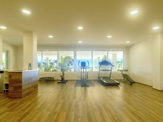 2 Bedrooms Apartment in Nueva Andalucía