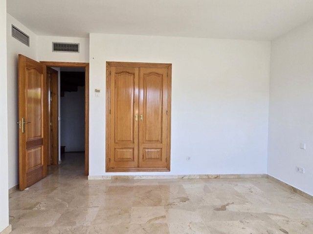 3 Soveroms Leilighet i Nueva Andalucía