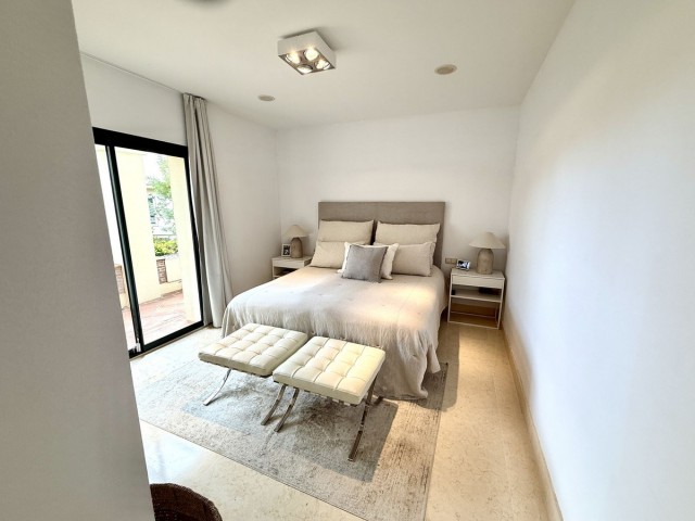 2 Bedrooms Apartment in Benahavís