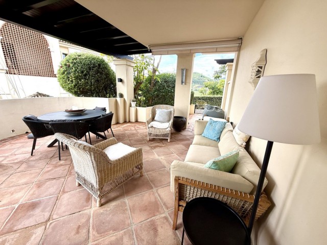 2 Bedrooms Apartment in Benahavís