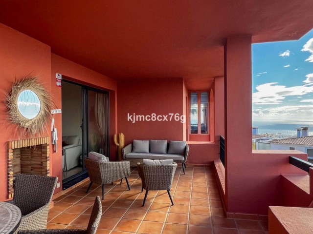 2 Bedrooms Apartment in Calahonda