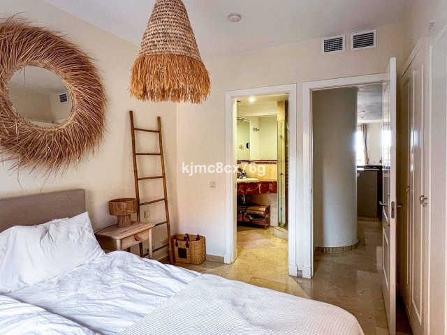 2 Bedrooms Apartment in Calahonda