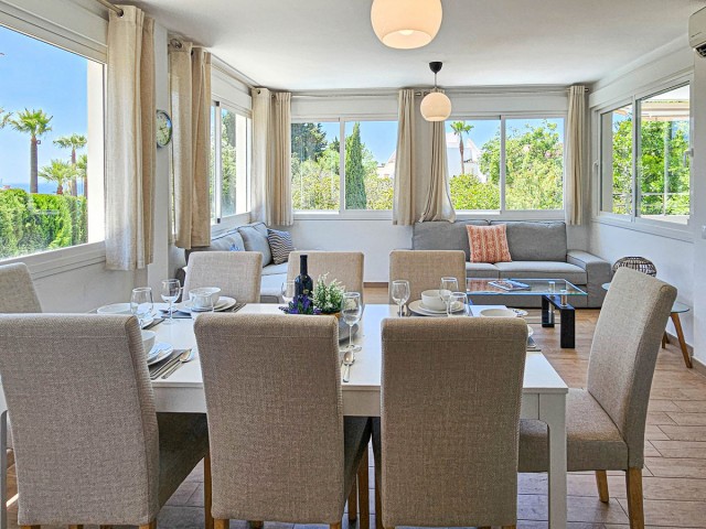 Villa con 4 Dormitorios  en Riviera del Sol
