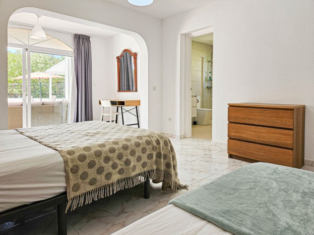Villa con 4 Dormitorios  en Riviera del Sol