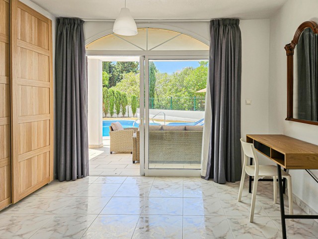 Villa con 4 Dormitorios  en Riviera del Sol