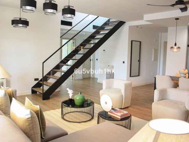 4 Bedrooms Apartment in Marbella