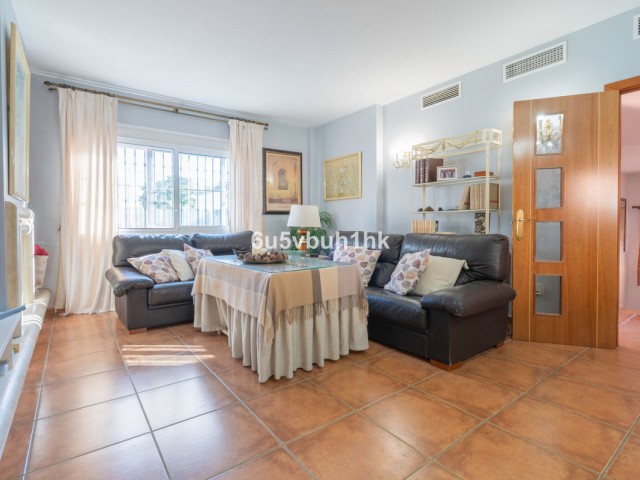 4 Bedrooms Villa in Fuengirola