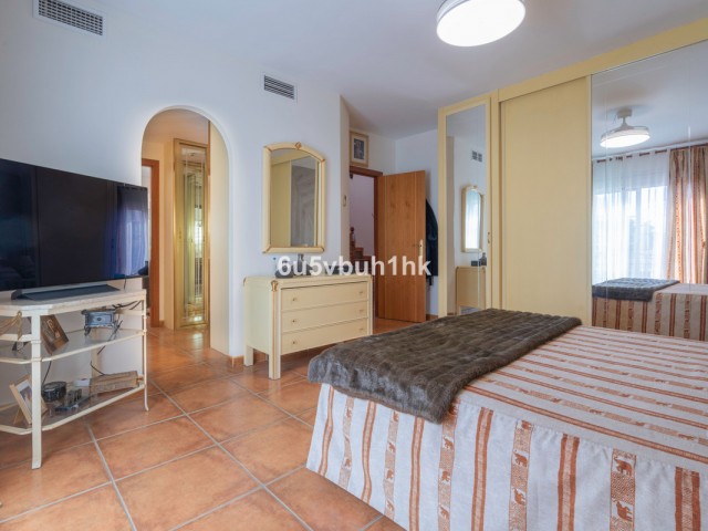 4 Bedrooms Villa in Fuengirola