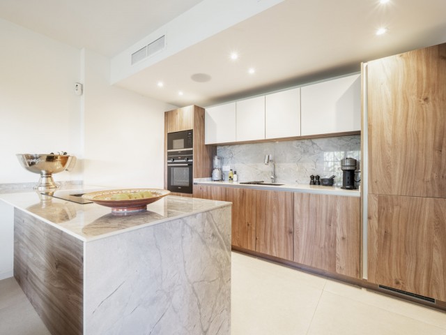 3 Bedrooms Apartment in Nueva Andalucía