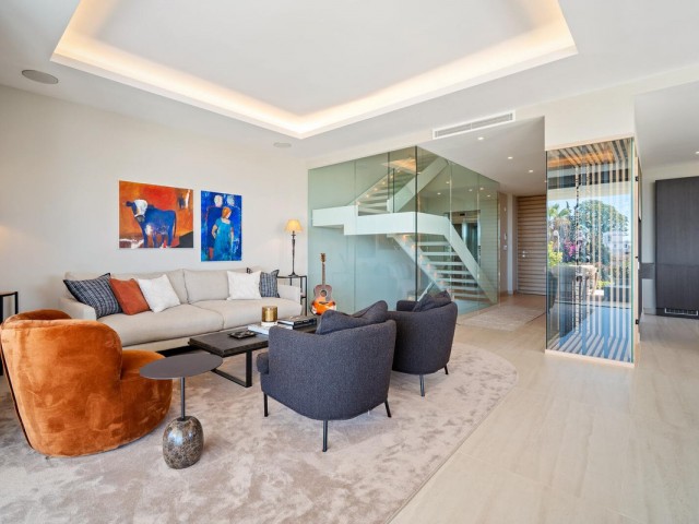 4 Bedrooms Villa in Nueva Andalucía