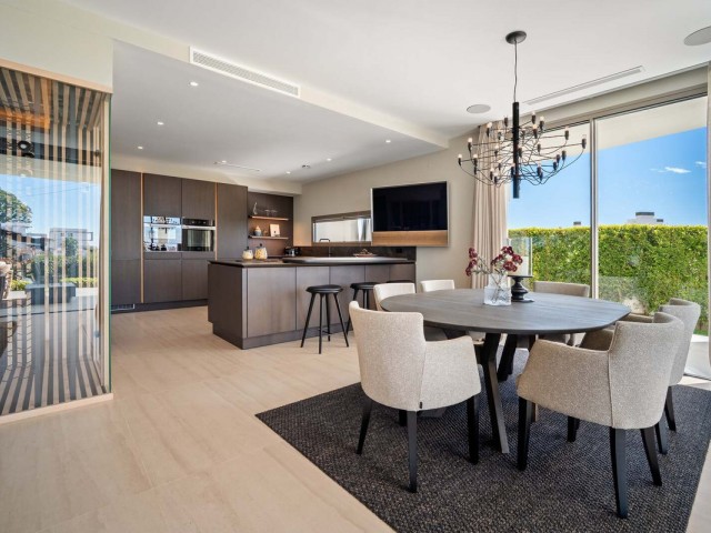 4 Bedrooms Villa in Nueva Andalucía