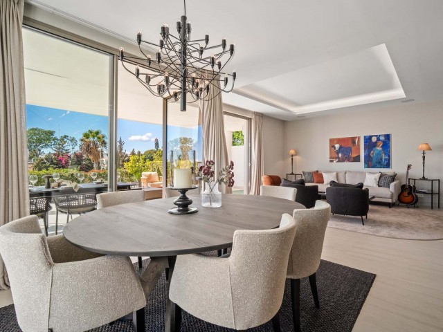 4 Bedrooms Villa in Nueva Andalucía