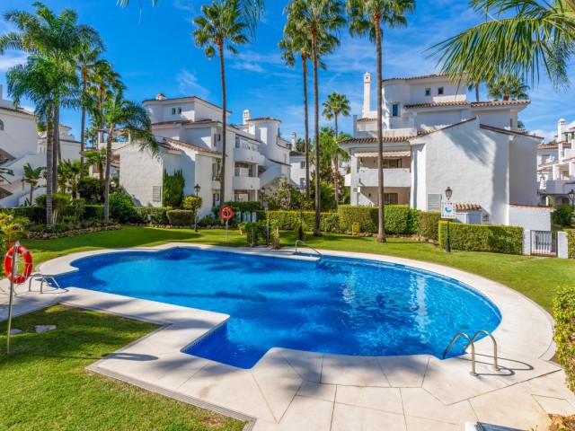 3 Bedrooms Apartment in Nueva Andalucía