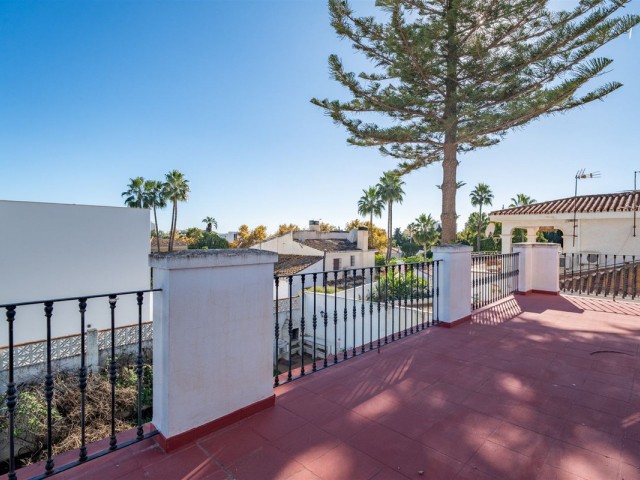 7 Bedrooms Villa in Benalmadena