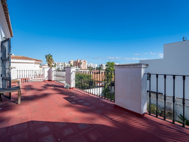 7 Bedrooms Villa in Benalmadena