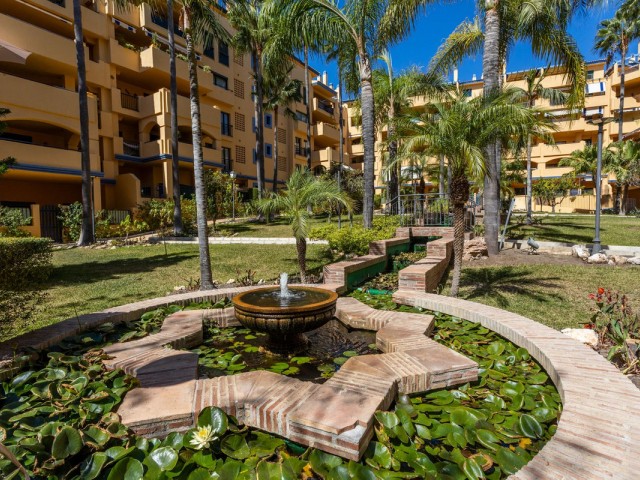 2 Bedrooms Apartment in San Pedro de Alcántara