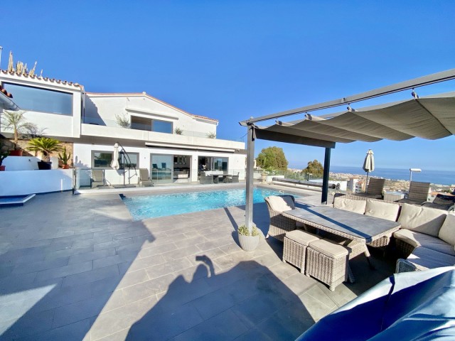 6 Bedrooms Villa in Benalmadena Pueblo