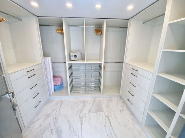 6 Bedrooms Villa in Benalmadena Pueblo