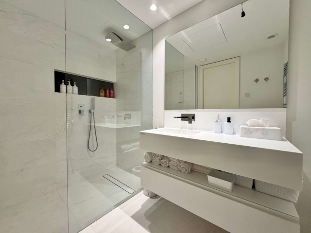 Appartement avec 3 Chambres  à Ojén