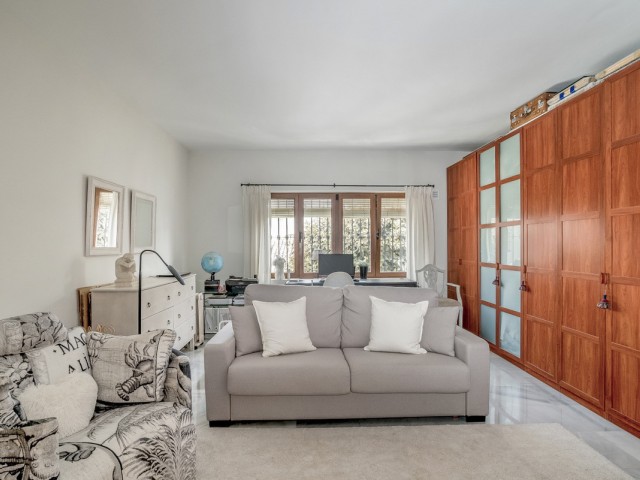 2 Bedrooms Apartment in Benahavís