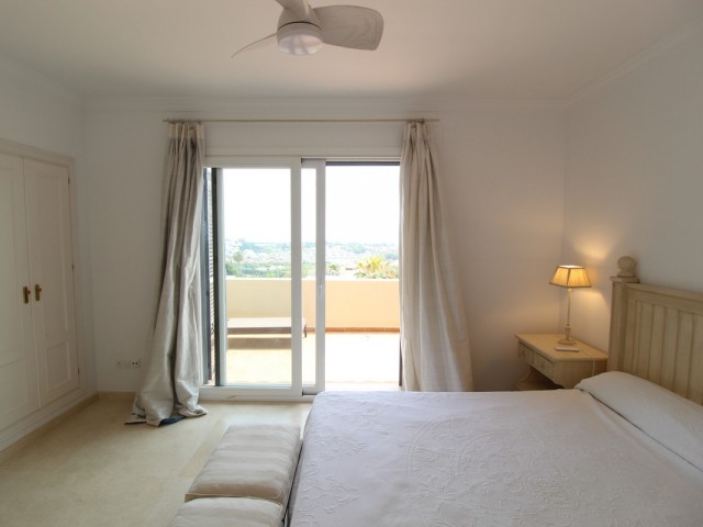 3 Bedrooms Townhouse in Benahavís