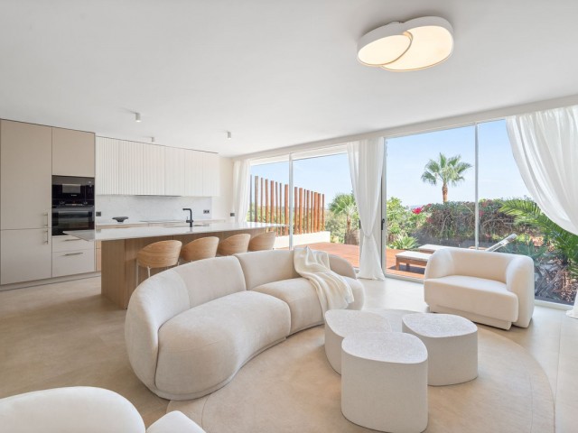 3 Bedrooms Apartment in Nueva Andalucía