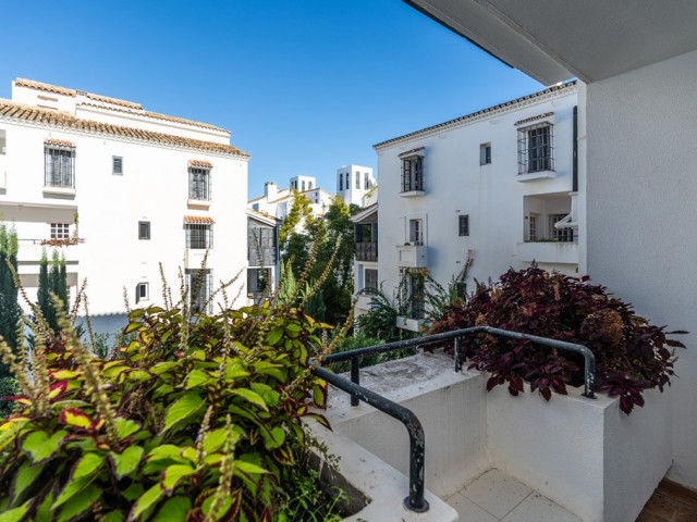 4 Bedrooms Apartment in Marbella