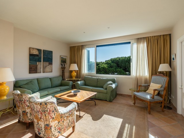 4 Bedrooms Apartment in Marbella
