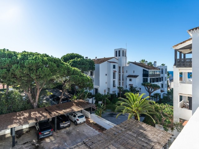 4 Bedrooms Apartment in Marbella