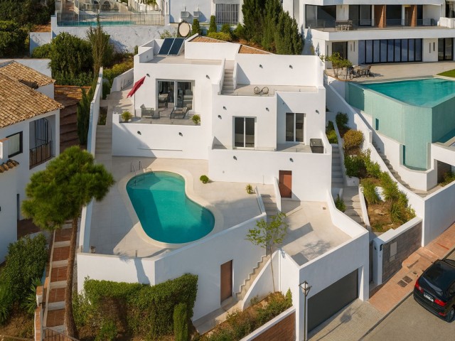 3 Bedrooms Villa in Mijas