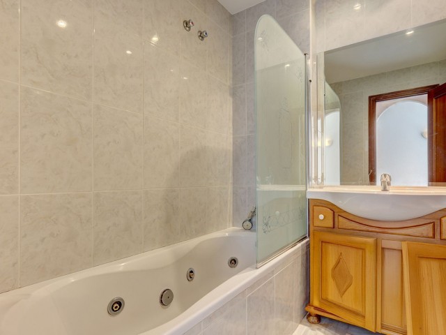 3 Bedrooms Townhouse in Elviria