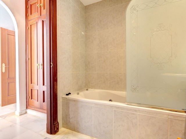 3 Bedrooms Townhouse in Elviria