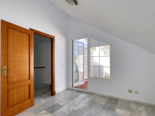 3 Makuuhuoneen Rivitalo Elviria