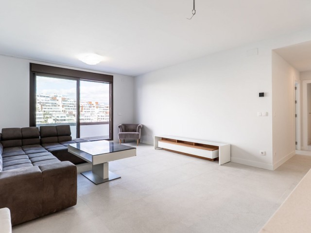 2 Bedrooms Apartment in Estepona