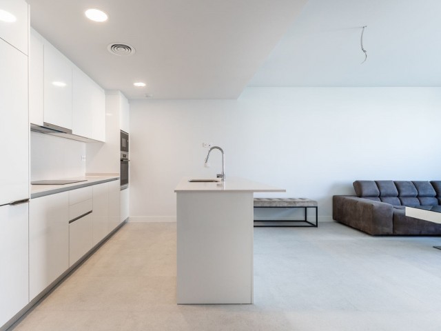 2 Bedrooms Apartment in Estepona