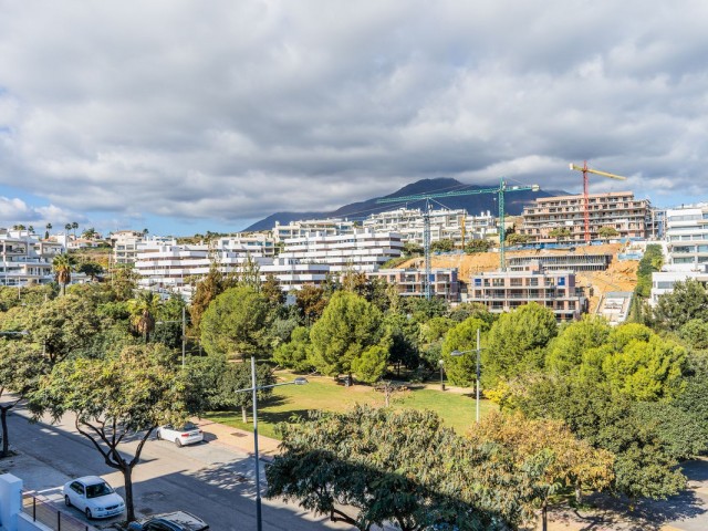 2 Bedrooms Apartment in Estepona