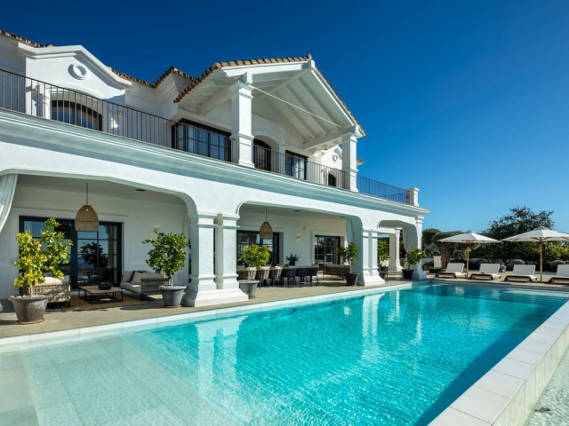 7 Bedrooms Villa in Benahavís