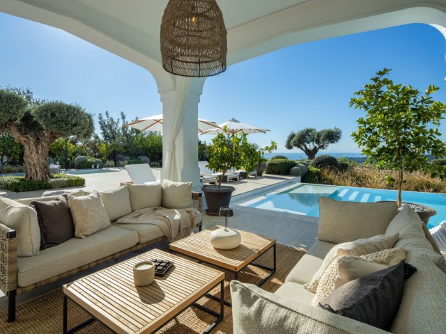 7 Soveroms Villa i Benahavís